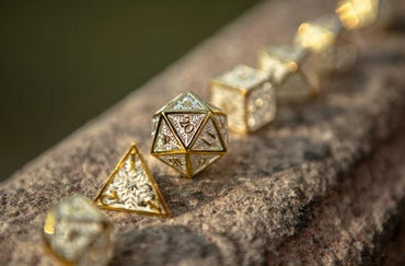 Hollow Metal Snowflake Dice Set Gold