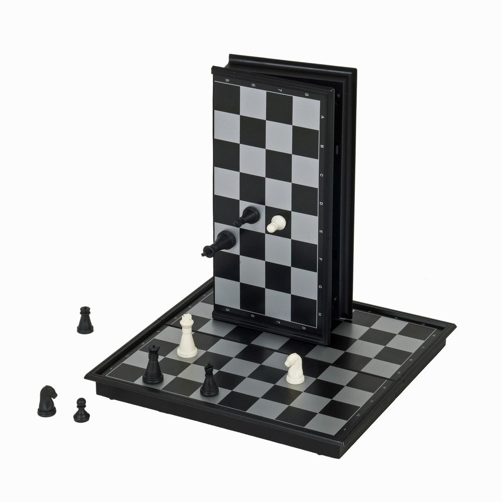 CHESS SET, 8" MAGNETIC FOLDING